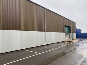 Sharlands Rd, Fareham to rent Building Photo- Image 1 of 3