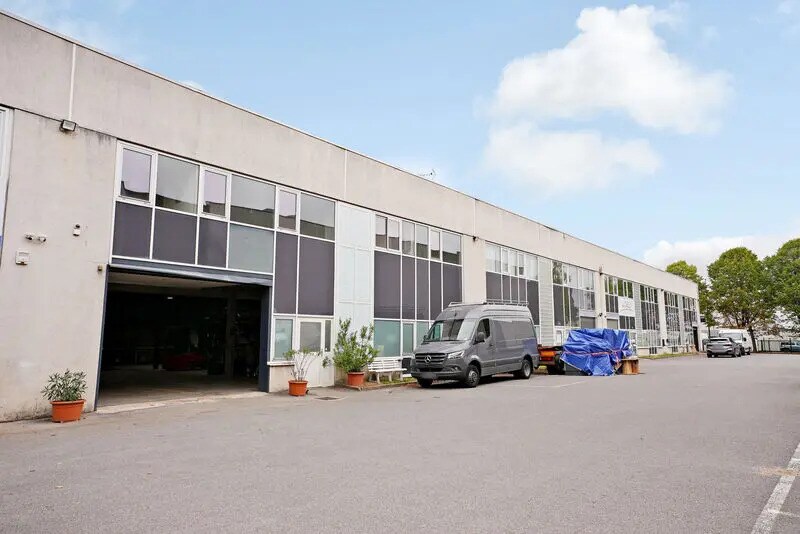 Light Industrial in Savigny-sur-Orge for sale Building Photo- Image 1 of 13