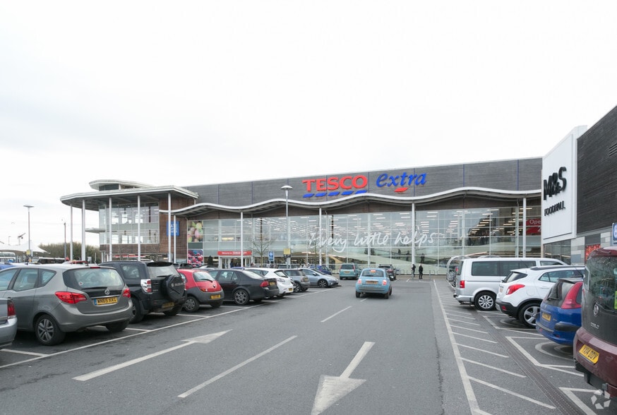 North Walk, Yate to rent - Building Photo - Image 3 of 10