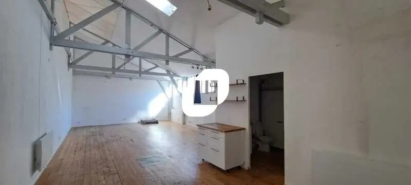 Office in Montreuil to rent - Building Photo - Image 1 of 18