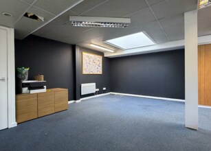Calcot Ln, Curdridge to rent Interior Photo- Image 1 of 2