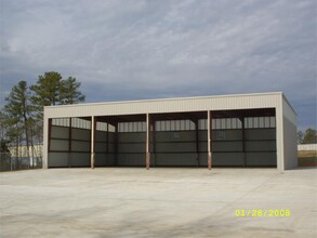 501 Richardson Rd SE, Calhoun, GA for rent Building Photo- Image 1 of 2