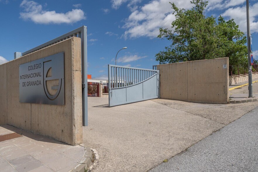 Calle Veleta, Dílar, Granada for sale - Building Photo - Image 2 of 28