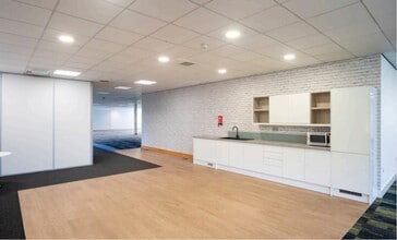 Condor Glen, Holytown for sale Interior Photo- Image 2 of 6