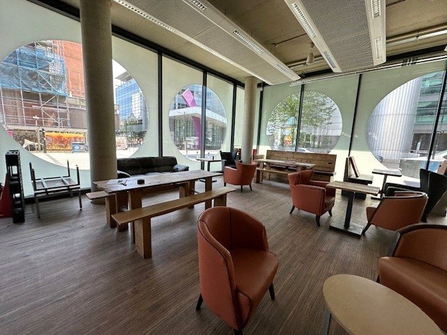 Elmer Sq, Southend On Sea to rent Interior Photo- Image 1 of 3