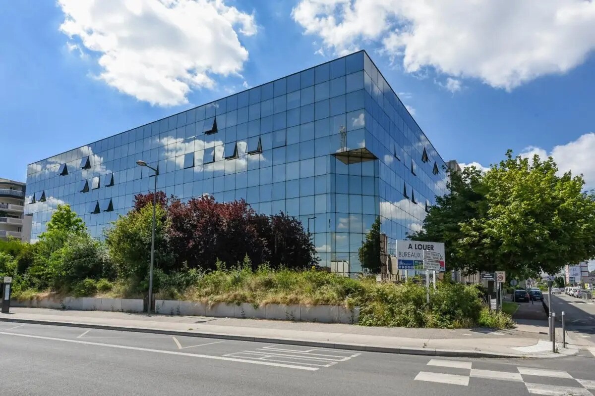 1 Rue De La Croix Des Maheux, Cergy to rent Building Photo- Image 1 of 13