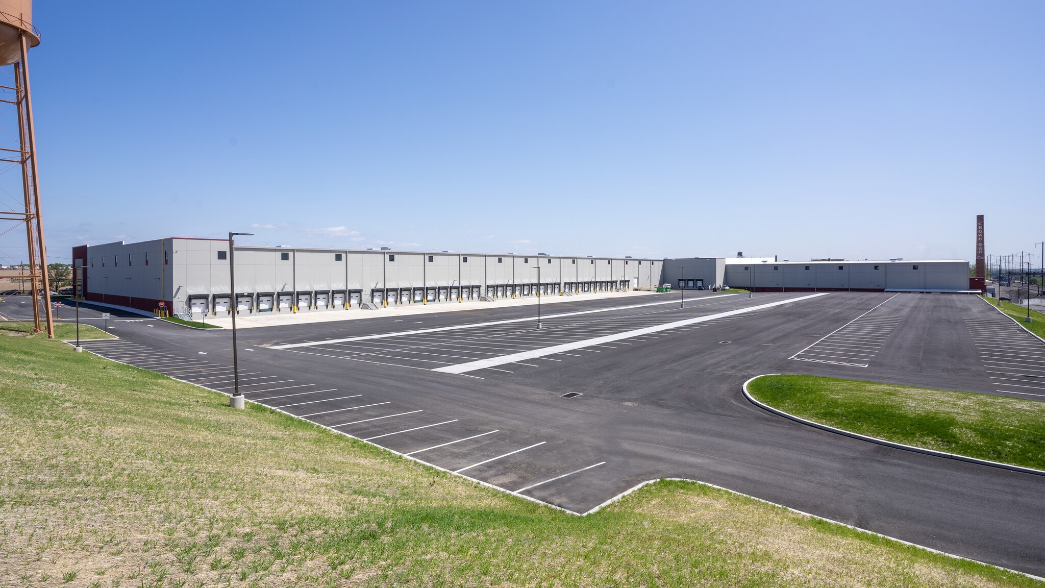 956 E Erie Ave, Philadelphia, PA to rent Building Photo- Image 1 of 12