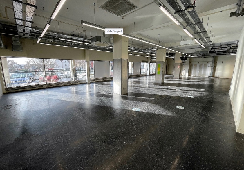 Market St, Warwick to rent - Interior Photo - Image 1 of 20