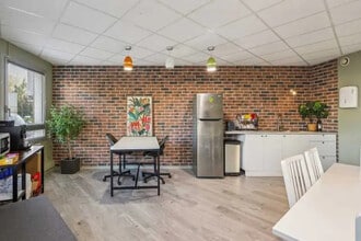 136 Chemin Du Moulin Carron, Écully to rent Building Photo- Image 2 of 8