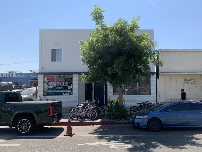 5360-5364 W Adams Blvd, Los Angeles, CA for rent - Building Photo - Image 3 of 4