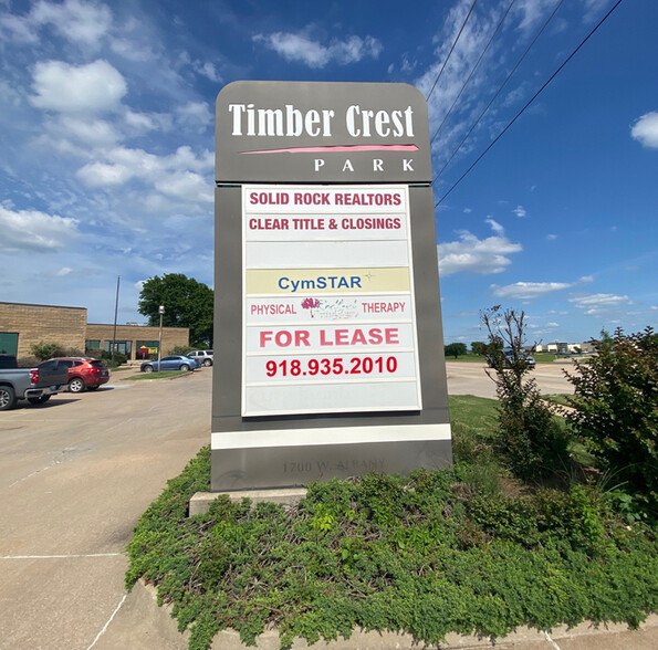 1700 W Albany St, Broken Arrow, OK for rent - Building Photo - Image 2 of 4