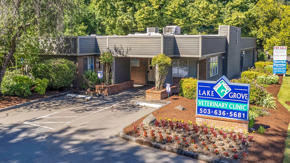 17131 SW Boones Ferry Rd, Lake Oswego, OR for sale - Building Photo - Image 1 of 1