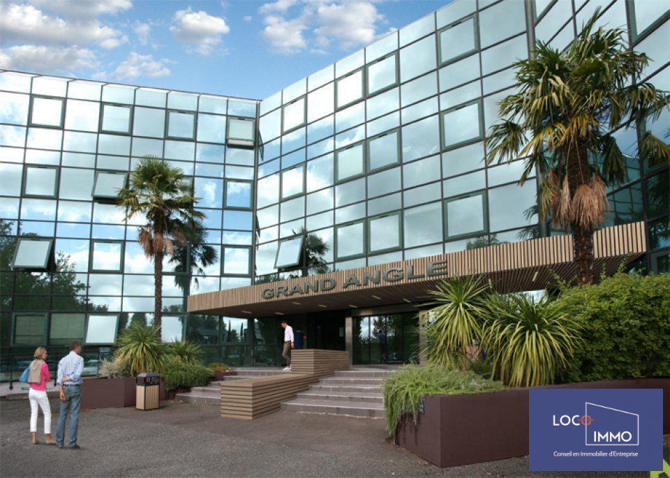 Office in Bordeaux to rent Building Photo- Image 1 of 4