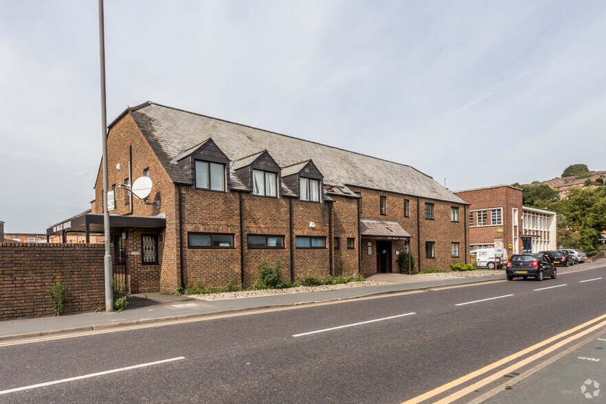 2 Desborough Ave, High Wycombe for sale - Building Photo - Image 1 of 1