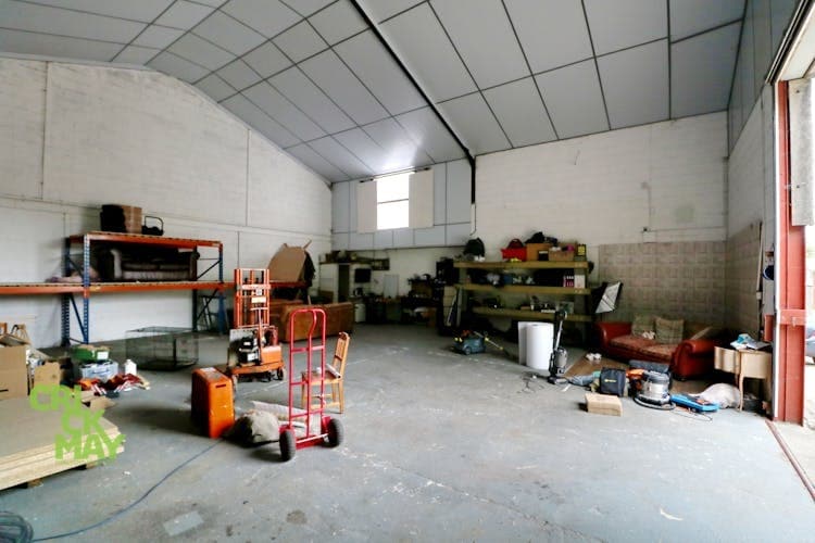 Hundred Acre Ln, Haywards Heath to rent Interior Photo- Image 1 of 2