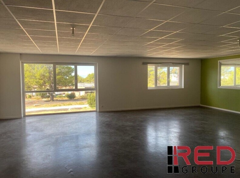 Industrial in Signes to rent - Interior Photo - Image 3 of 5