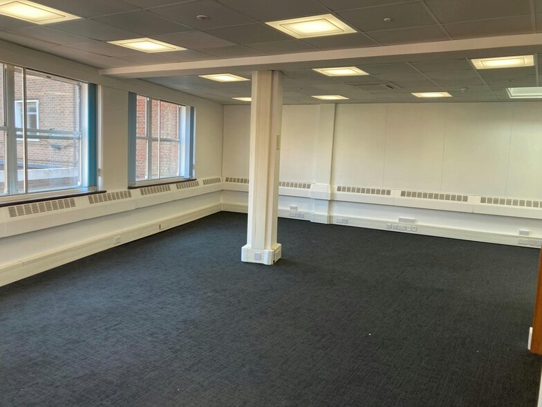 39-39B High St, Chelmsford to rent - Building Photo - Image 3 of 5