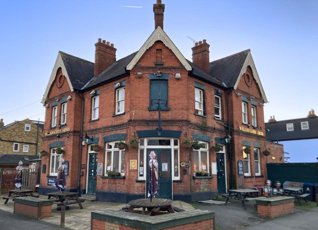 47 Willoughby Rd, Kingston Upon Thames for sale Building Photo- Image 1 of 1