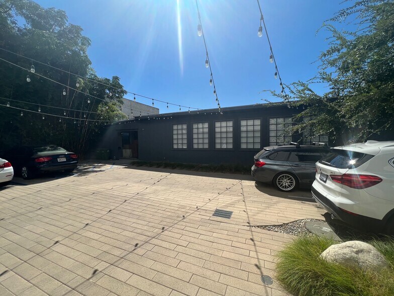 2029 Blake Ave, Los Angeles, CA for sale - Building Photo - Image 1 of 1