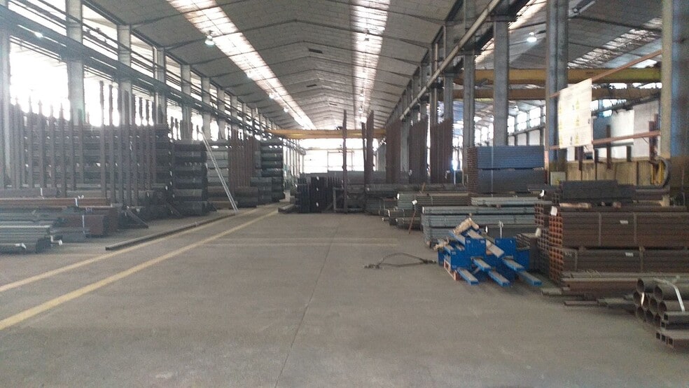 Industrial in Madrid, Madrid to rent - Building Photo - Image 2 of 13