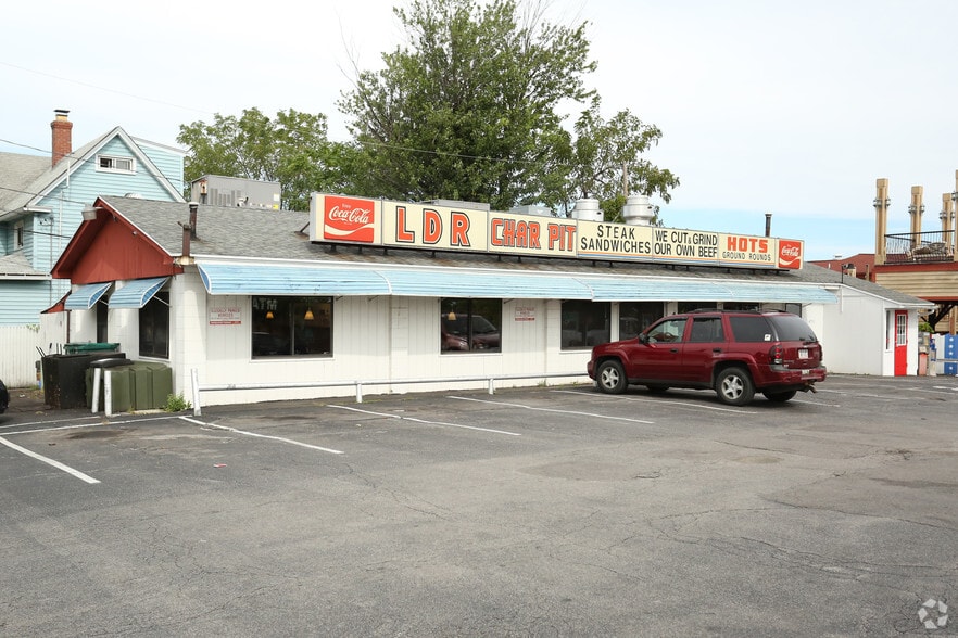 4753 Lake Ave, Rochester, NY for sale - Primary Photo - Image 1 of 1