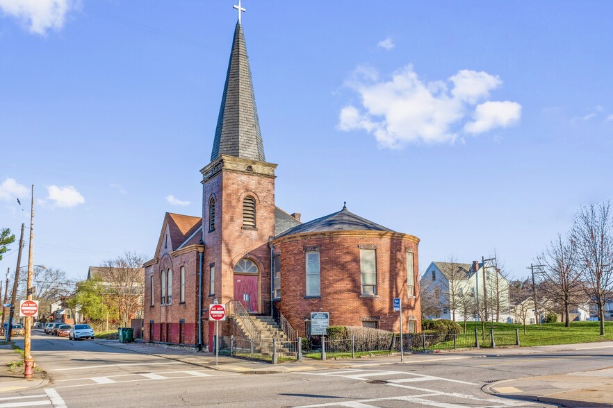 301 Larimer Ave, Pittsburgh, PA for sale - Building Photo - Image 1 of 31