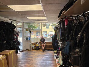 32-36 Coombe Rd, Kingston Upon Thames to rent Interior Photo- Image 2 of 2
