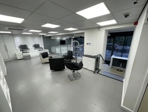 172-174 Harrogate Rd, Leeds to rent Interior Photo- Image 2 of 10
