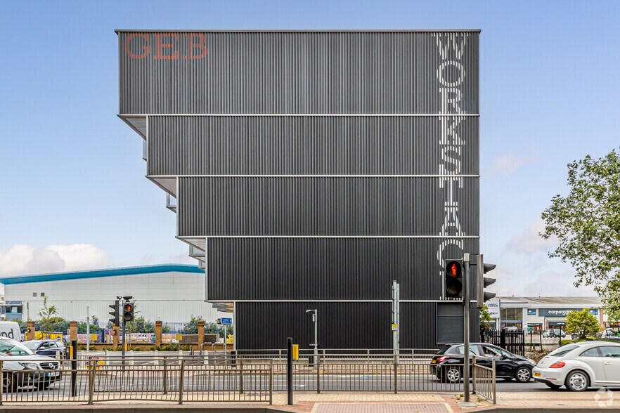 599 Woolwich Rd, London to rent - Building Photo - Image 3 of 3