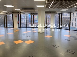 Office in Barcelona, Barcelona to rent Interior Photo- Image 1 of 21