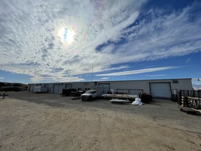 712 W California Ave, Ridgecrest, CA for sale Primary Photo- Image 1 of 33