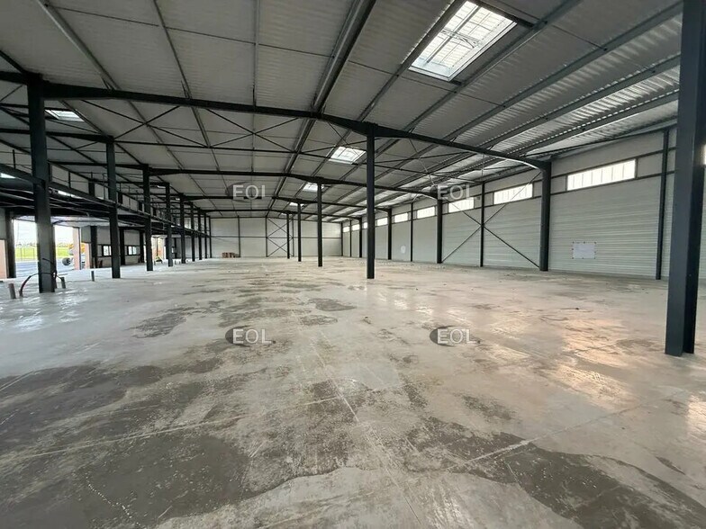 Light Industrial in Viarmes to rent - Interior Photo - Image 3 of 8