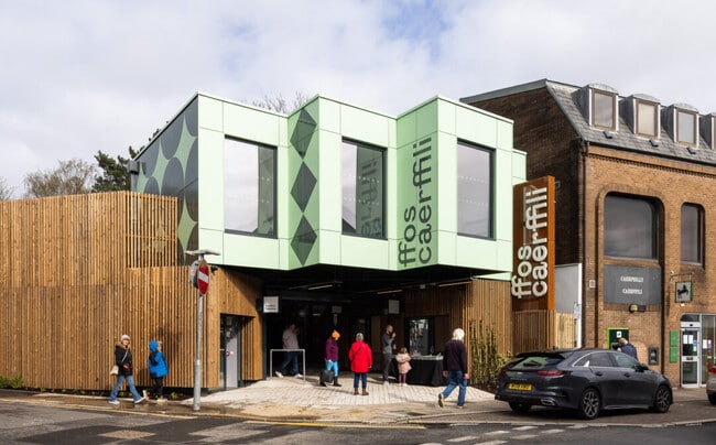 More details for Cardiff Road, Caerphilly - Office, Retail to Rent
