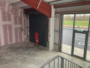 Mare Lane Business Park, Mare Lane, Bracknell to rent Building Photo- Image 2 of 3