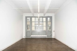 220 36th St, Brooklyn, NY to rent Interior Photo- Image 1 of 2