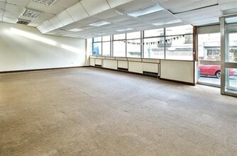 20 Dimond St, Pembroke Dock to rent Interior Photo- Image 1 of 5