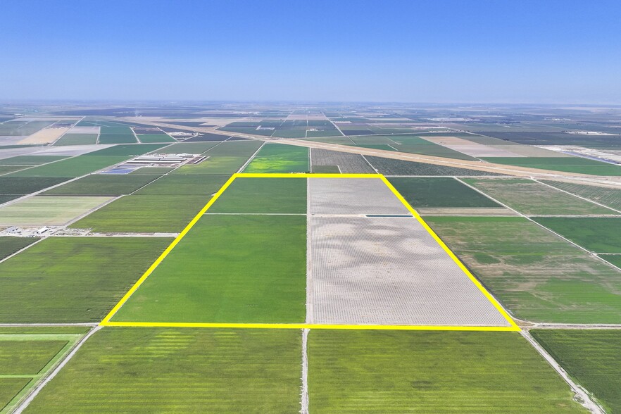 Avenue 21, Chowchilla, CA for sale - Primary Photo - Image 1 of 9