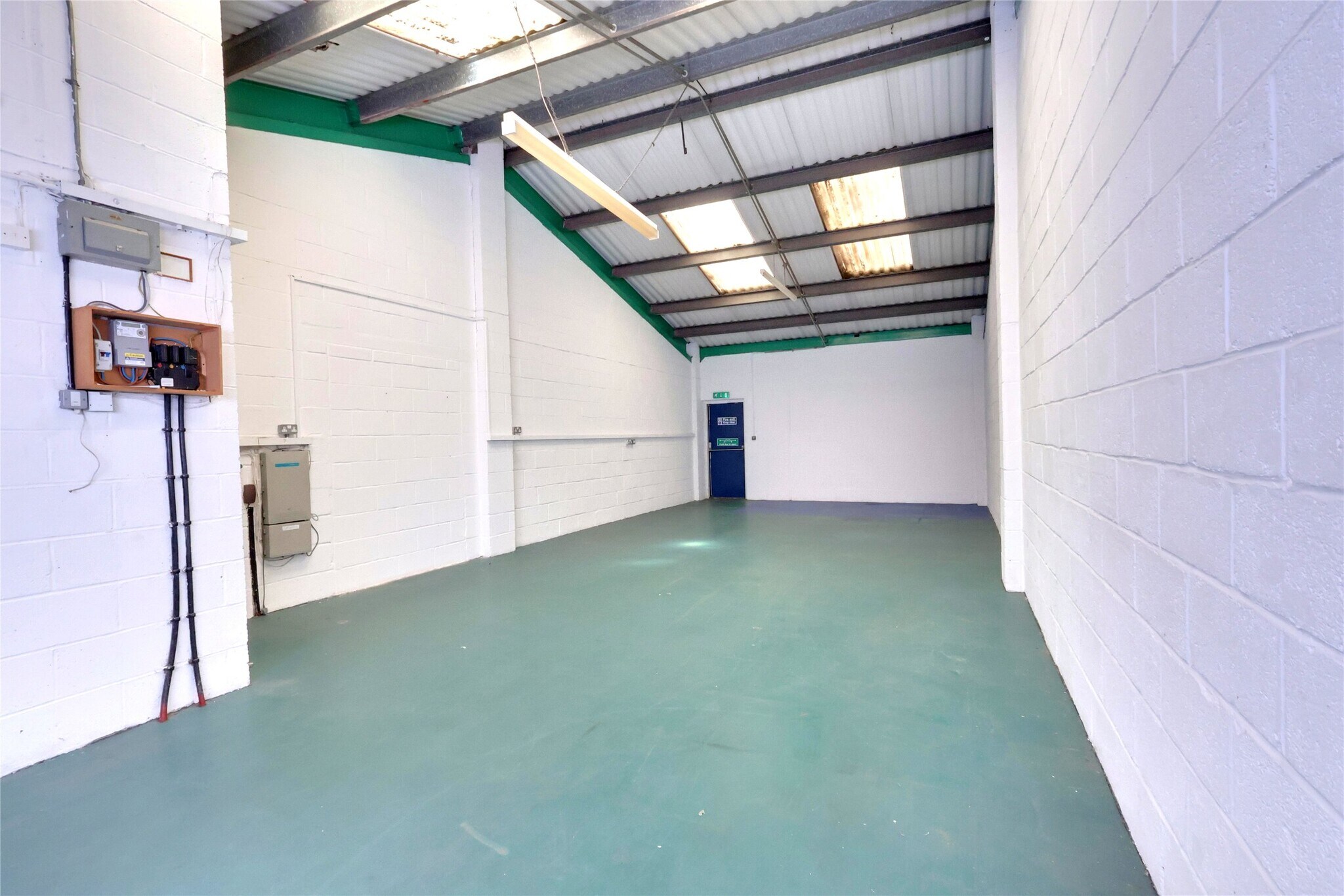 1B Brunel Way, Minehead to rent Interior Photo- Image 1 of 2