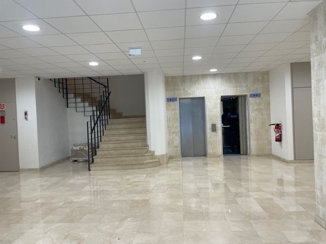 Office in Rosny-sous-Bois to rent - Building Photo - Image 1 of 4