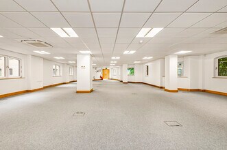 1 Mill St, London to rent Interior Photo- Image 2 of 8