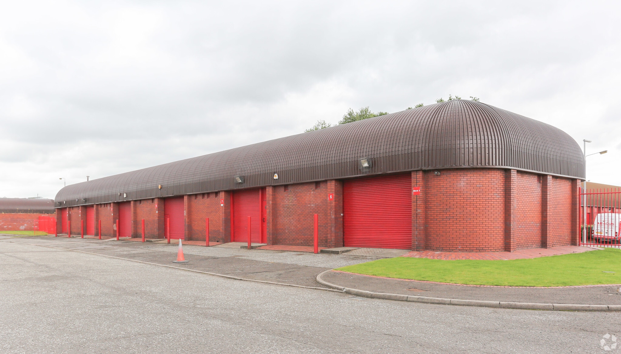 Nuneaton St, Glasgow to rent Building Photo- Image 1 of 3