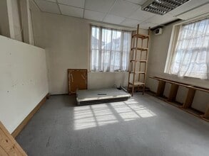 23-23A Buttermarket, Ipswich to rent Interior Photo- Image 2 of 3