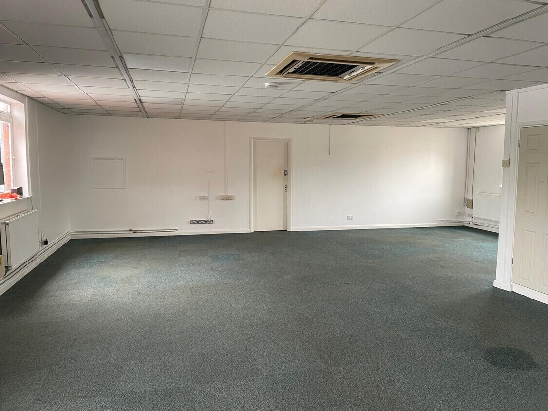 64-66 Old Taunton Rd, Bridgwater to rent Interior Photo- Image 1 of 4