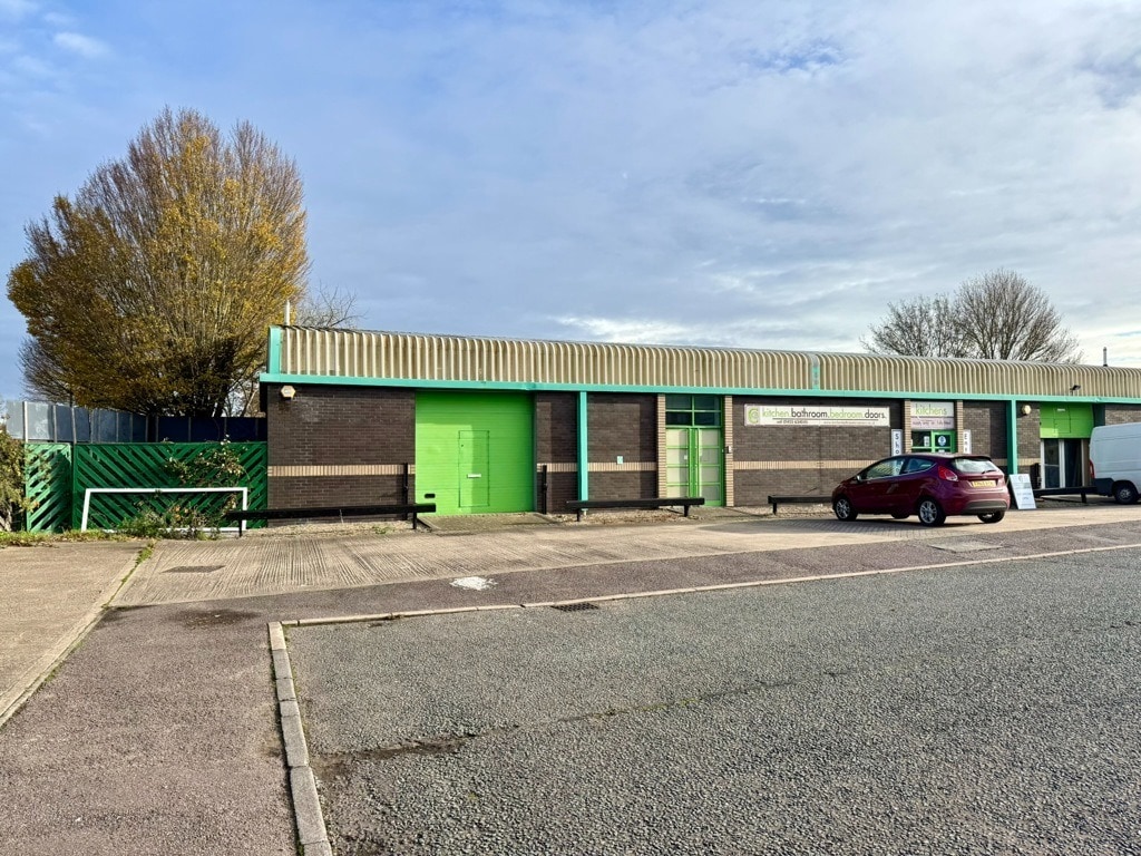 Sunnyside Park, Hinckley to rent Building Photo- Image 1 of 2