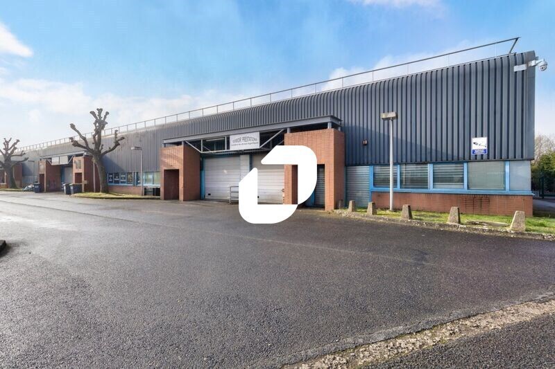Light Industrial in Villepinte to rent Building Photo- Image 1 of 15