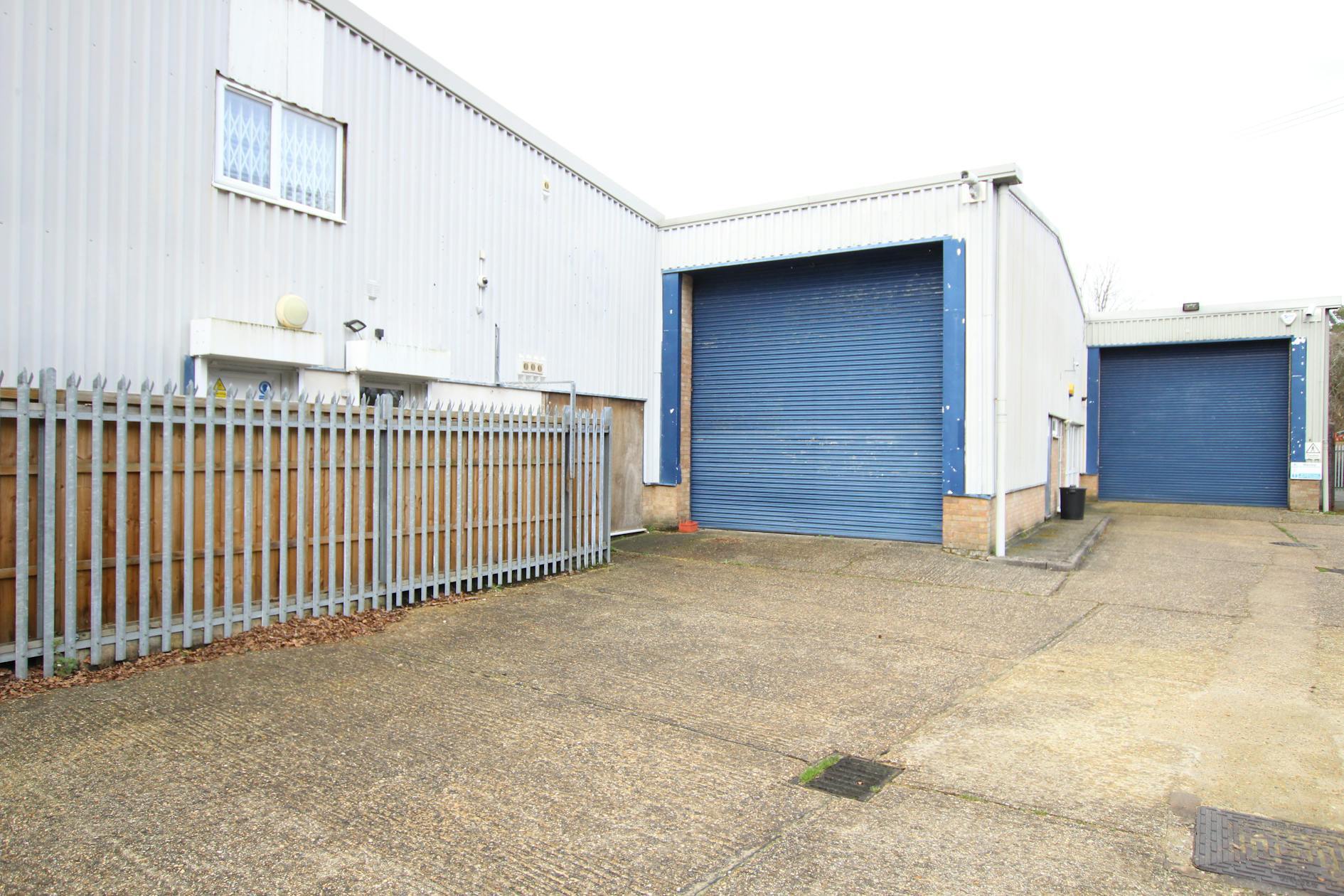 Oakhanger Rd, Bordon to rent Building Photo- Image 1 of 6