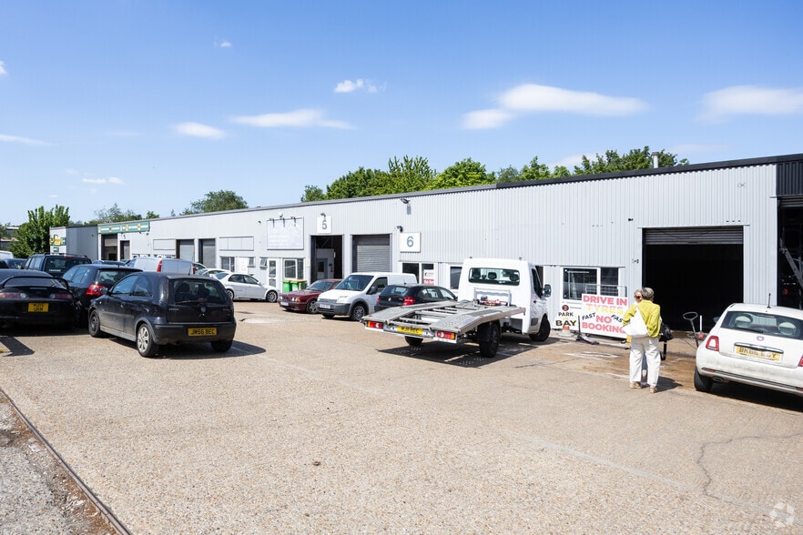 Longfield Rd, Tunbridge Wells to rent - Building Photo - Image 2 of 3