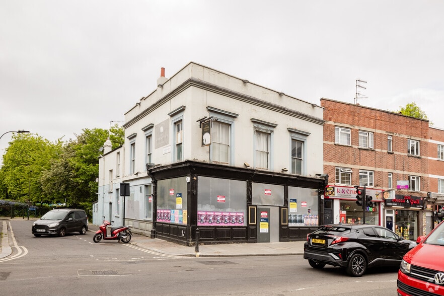 80 Fulham Palace Rd, London to rent - Primary Photo - Image 1 of 9