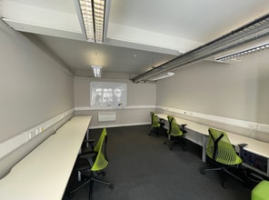 Kensington St, Brighton to rent Interior Photo- Image 2 of 2