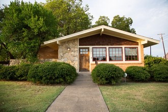 500 W Nash St, Terrell, TX for rent Building Photo- Image 1 of 24